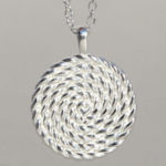 Art.-Nr. Ca- C1643P "Silberanhänger "Labyrinth"" Durchmesser des Anhängers 16,5 mm Mit Kette 42 + 3cm, 39,50