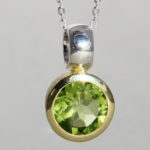 Art.-Nr. Ca-AS1258PE Anhänger rund, vergoldet, Peridot 8 mm Peridot, 155,00€