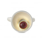 Art.-Nr. Ca-RS1765RH Silberring mit 5mm Rhodolith, 18ct vergoldet, Maße Schale: 17mm, 177,00€